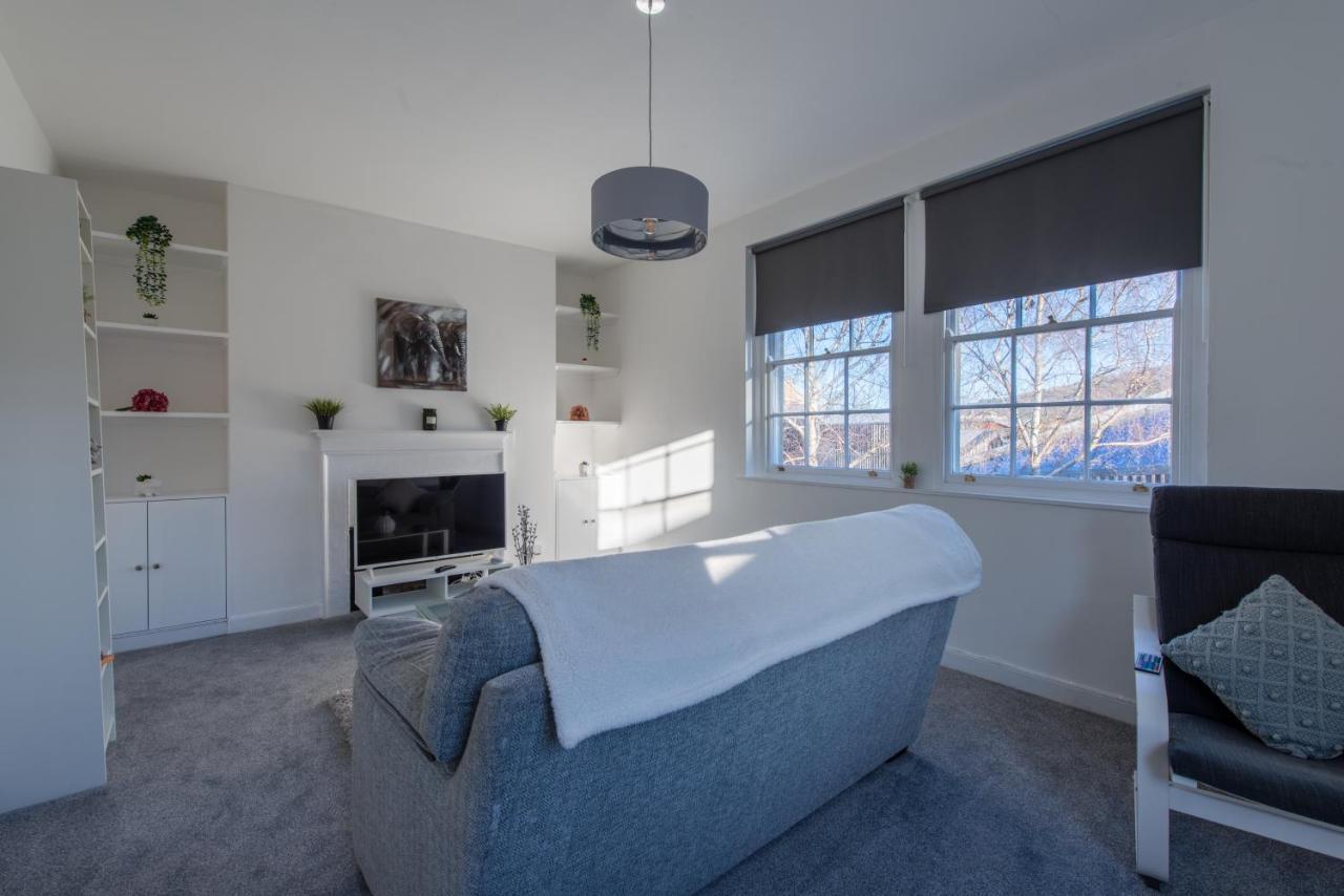 Luxe Maisonette- Parking, 4K Tvs, Leds, Local Snacks And More! Bath Bagian luar foto