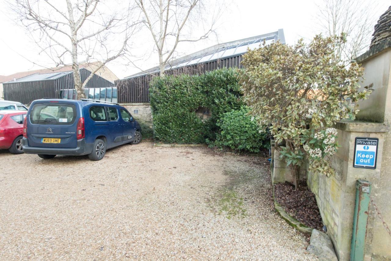 Luxe Maisonette- Parking, 4K Tvs, Leds, Local Snacks And More! Bath Bagian luar foto