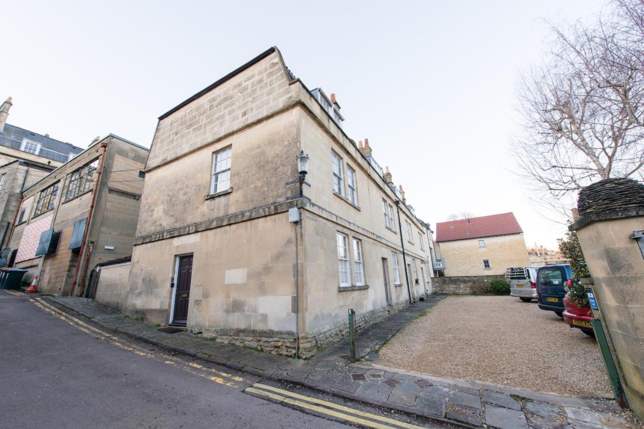 Luxe Maisonette- Parking, 4K Tvs, Leds, Local Snacks And More! Bath Bagian luar foto